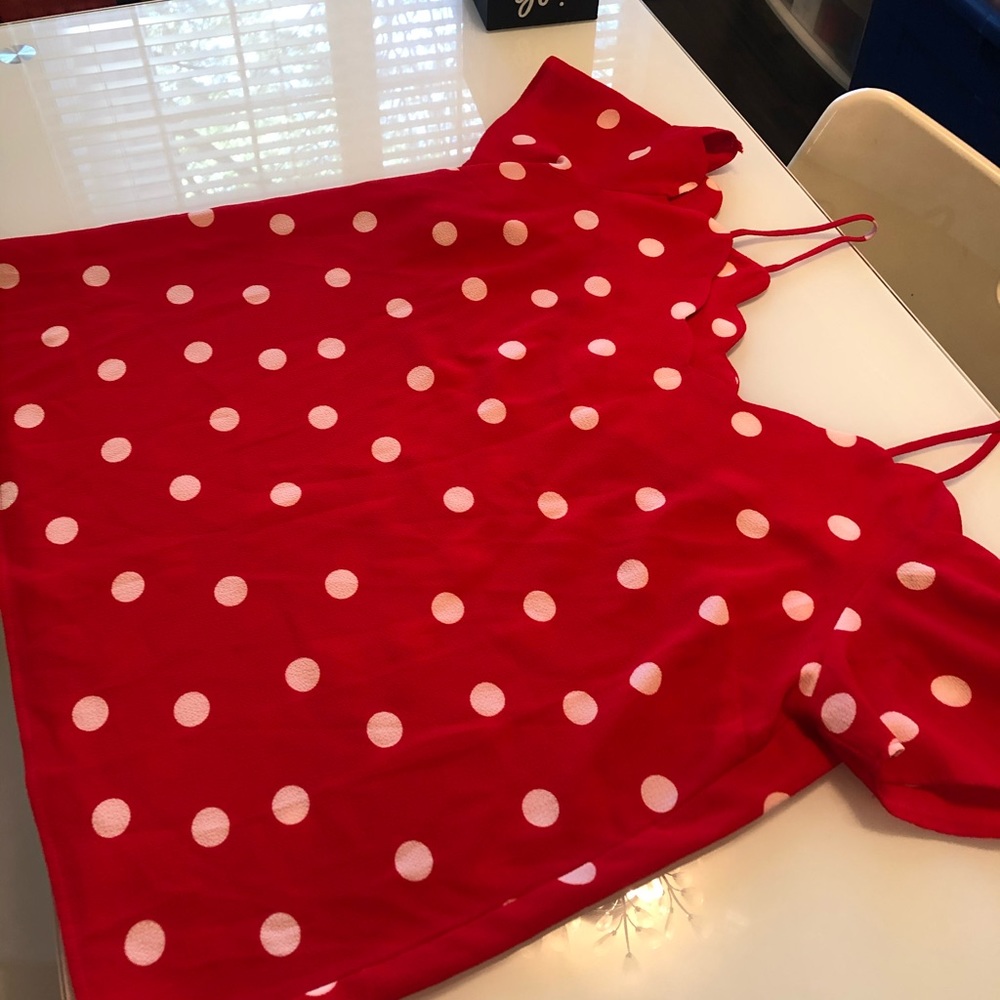 Cold shoulder polka dot